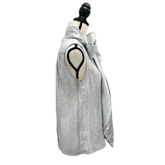 MARC JACOBS FOR BERGDORF GOODMAN SILVER SILK LAMÉ TOP - Picture 5 of 16